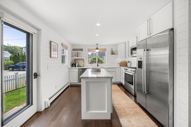 44 Pleasant Street, Provincetown, MA 02657