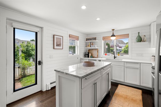 44 Pleasant Street, Provincetown, MA 02657