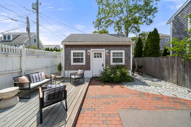 44 Pleasant Street, Provincetown, MA 02657