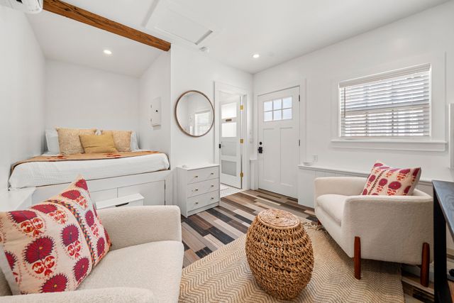 44 Pleasant Street, Provincetown, MA 02657