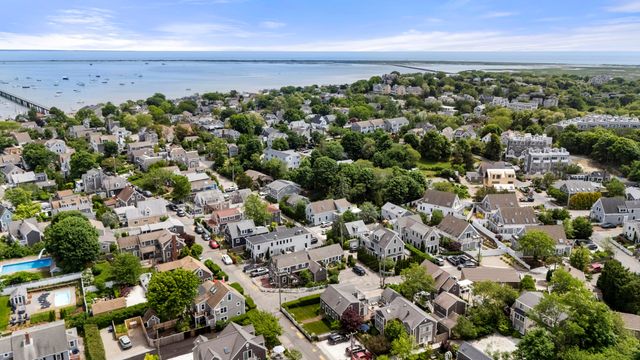 44 Pleasant Street, Provincetown, MA 02657