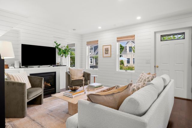 44 Pleasant Street, Provincetown, MA 02657