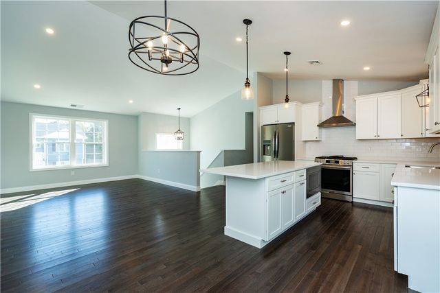 21 Carlson Circle, West Warwick, RI 02816