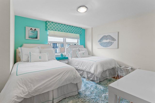 99 SE Mizner Boulevard Ph 37, Boca Raton, FL 33432