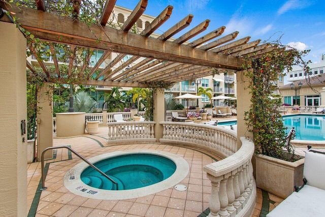 99 SE Mizner Boulevard Ph 37, Boca Raton, FL 33432