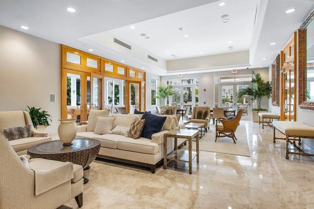 99 SE Mizner Boulevard Ph 37, Boca Raton, FL 33432