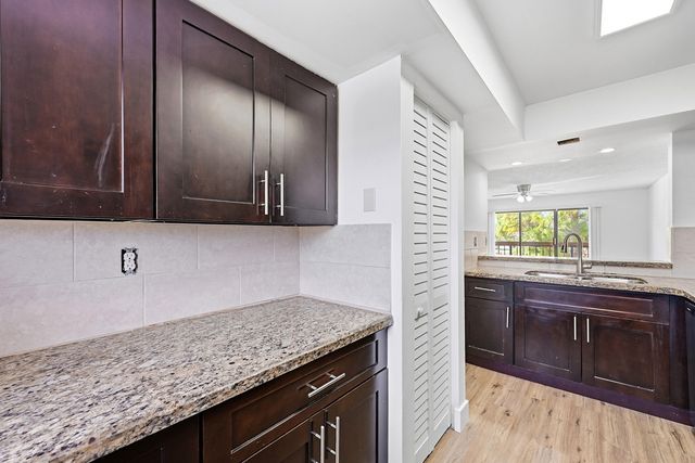 4012 Del Rio Way, Sunrise, FL 33351