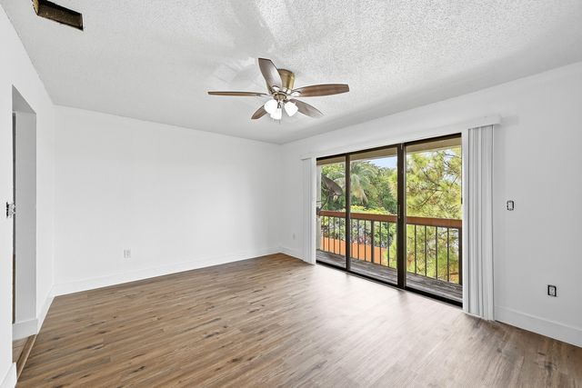 4012 Del Rio Way, Sunrise, FL 33351