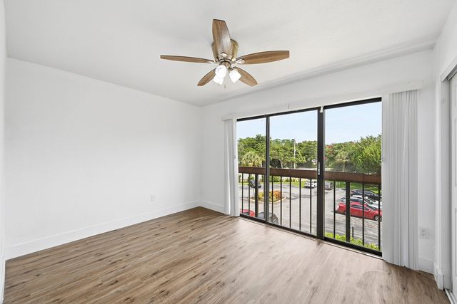 4012 Del Rio Way, Sunrise, FL 33351