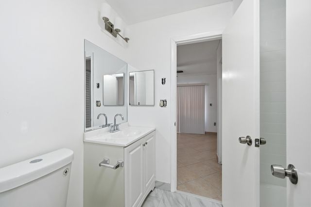 4012 Del Rio Way, Sunrise, FL 33351