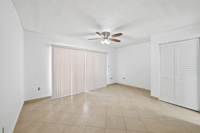 4012 Del Rio Way, Sunrise, FL 33351