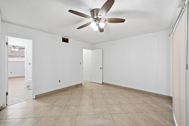 4012 Del Rio Way, Sunrise, FL 33351