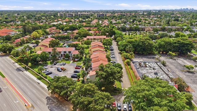 4012 Del Rio Way, Sunrise, FL 33351