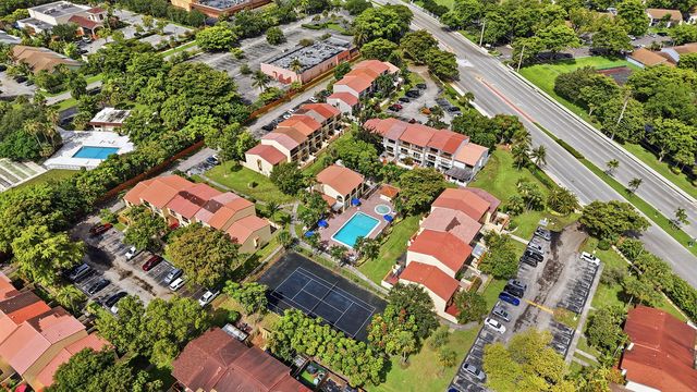 4012 Del Rio Way, Sunrise, FL 33351
