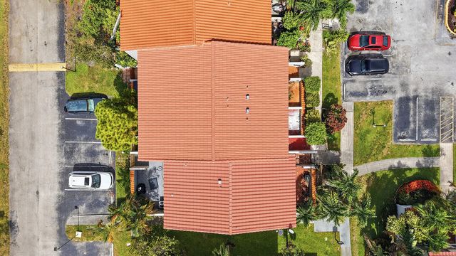4012 Del Rio Way, Sunrise, FL 33351