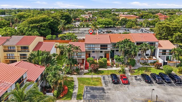 4012 Del Rio Way, Sunrise, FL 33351
