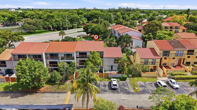 4012 Del Rio Way, Sunrise, FL 33351