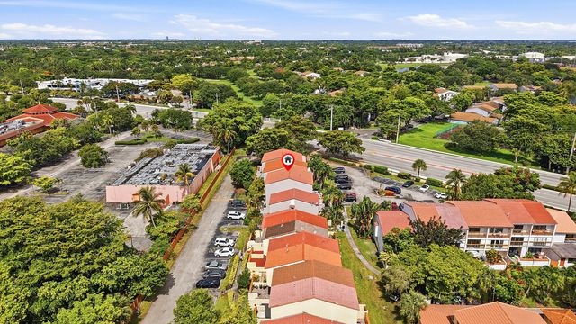 4012 Del Rio Way, Sunrise, FL 33351