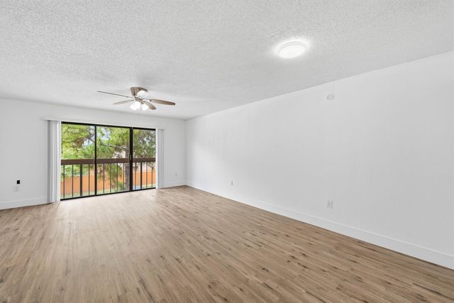 4012 Del Rio Way, Sunrise, FL 33351
