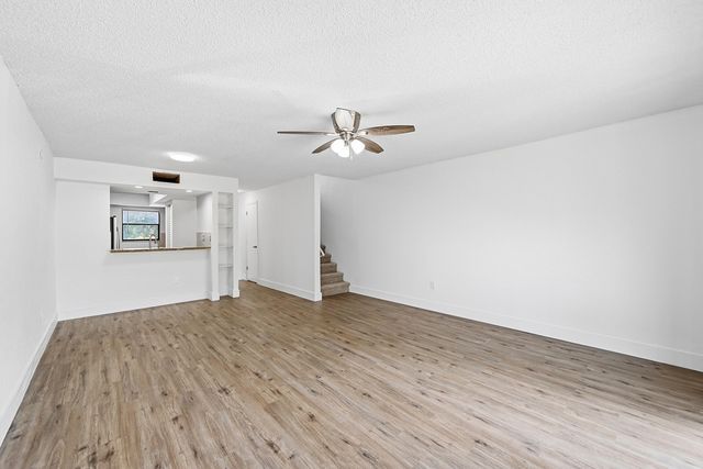 4012 Del Rio Way, Sunrise, FL 33351