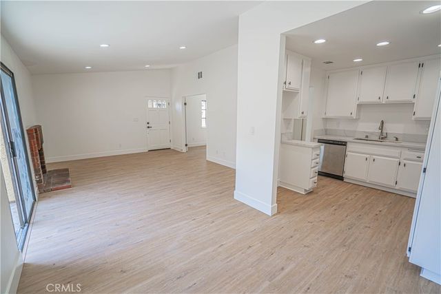 25712 Lupita, Valencia, CA 91355