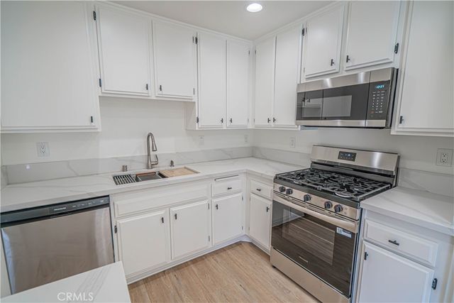 25712 Lupita, Valencia, CA 91355