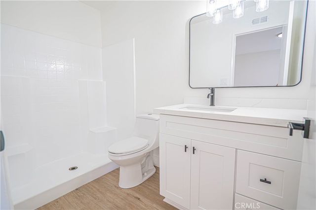 25712 Lupita, Valencia, CA 91355