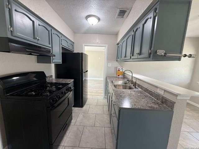 4911 Tennyson Dr, San Antonio, TX 78217