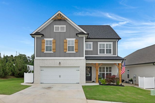 8740 Seven Lakes Drive, Ooltewah, TN 37363