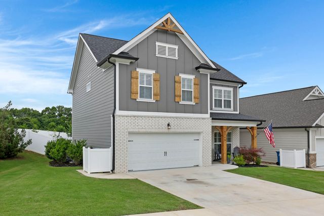 8740 Seven Lakes Drive, Ooltewah, TN 37363