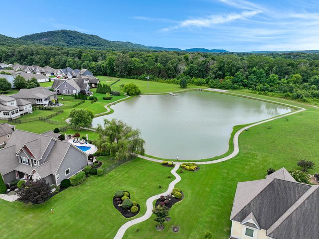 8740 Seven Lakes Drive, Ooltewah, TN 37363