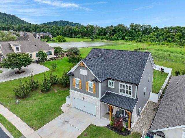 8740 Seven Lakes Drive, Ooltewah, TN 37363