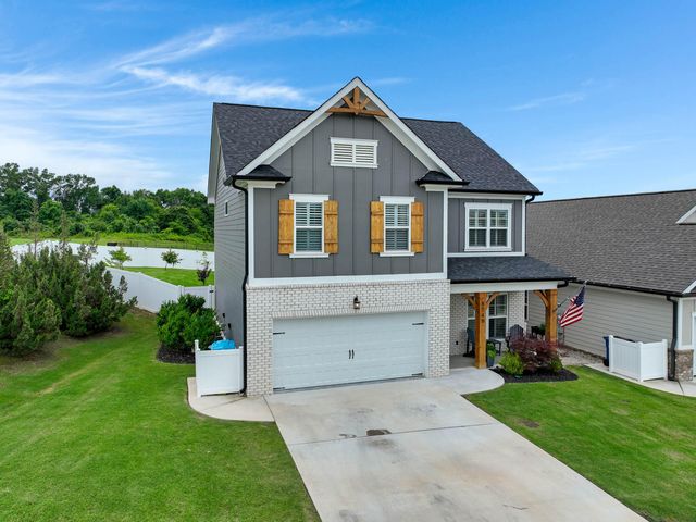 8740 Seven Lakes Drive, Ooltewah, TN 37363