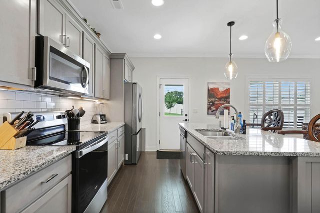 8740 Seven Lakes Drive, Ooltewah, TN 37363