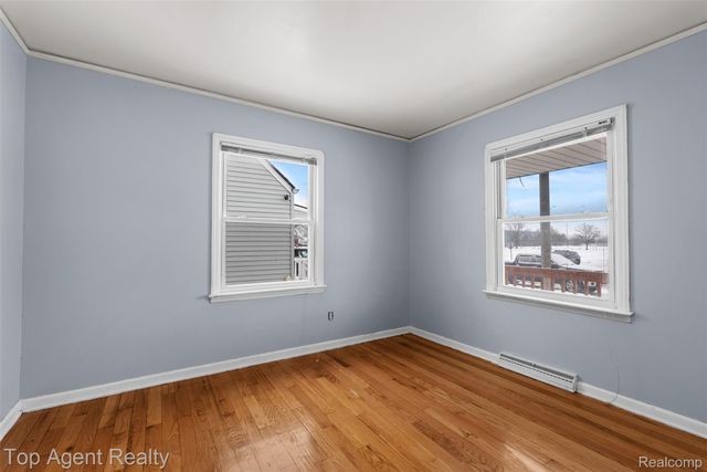 4948 Howe Road, Wayne, MI 48184