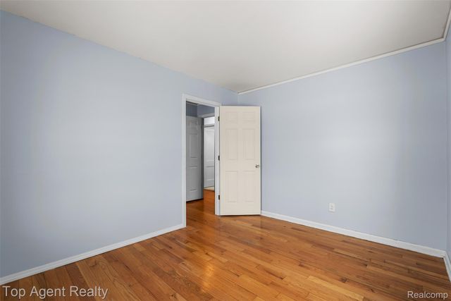 4948 Howe Road, Wayne, MI 48184