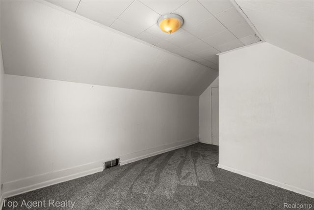 4948 Howe Road, Wayne, MI 48184