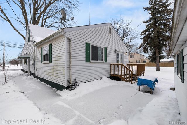 4948 Howe Road, Wayne, MI 48184