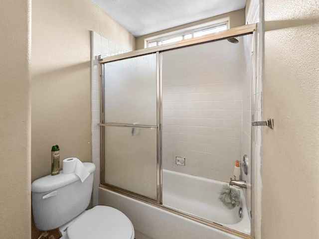 5811 W Cromwell Avenue, Fresno, CA 93722