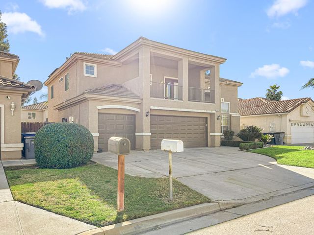 5811 W Cromwell Avenue, Fresno, CA 93722