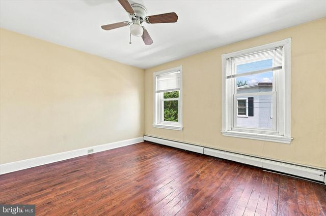 223 SHEAS TER, Ardmore, PA 19003