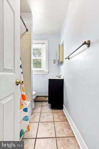 223 SHEAS TER, Ardmore, PA 19003
