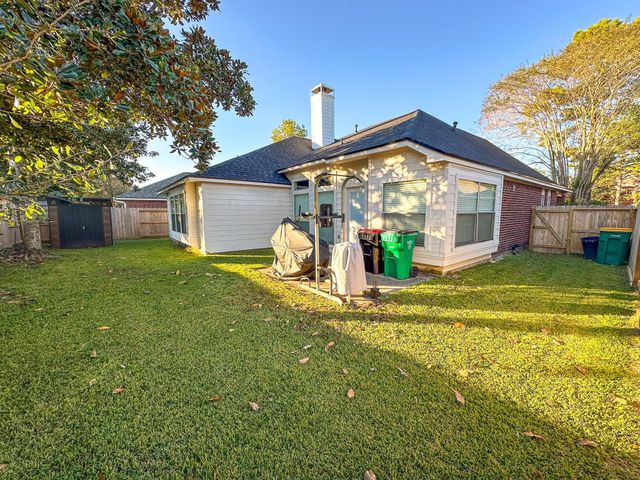 3722 Paigewood Drive, Pearland, TX 77584