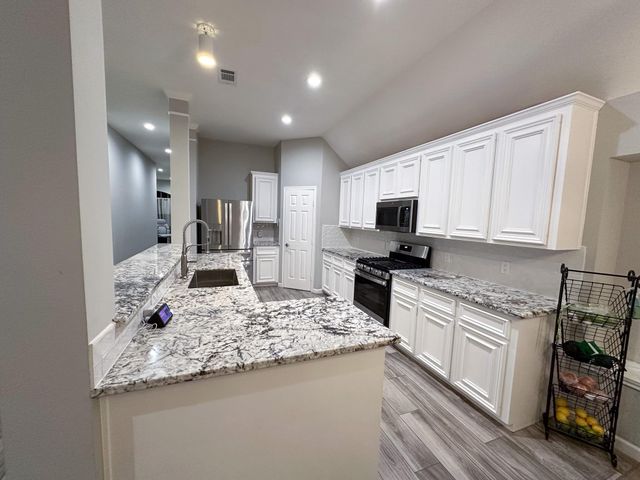 3722 Paigewood Drive, Pearland, TX 77584