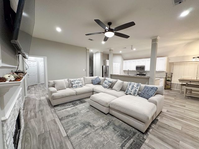 3722 Paigewood Drive, Pearland, TX 77584
