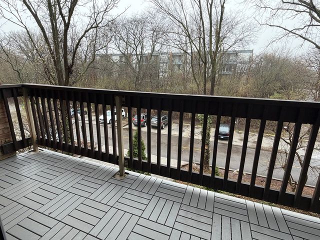 5500 Hillcrest Lane 3A, Lisle, IL 60532