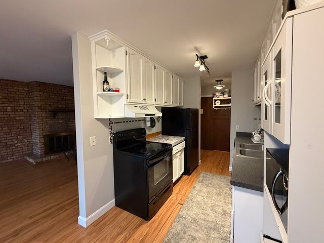 5500 Hillcrest Lane 3A, Lisle, IL 60532