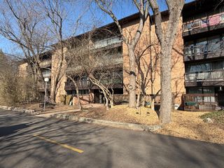 5500 Hillcrest Lane 3A, Lisle, IL 60532