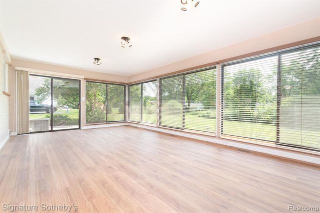 3672 Middlebury Lane, Bloomfield Hills, MI 48301
