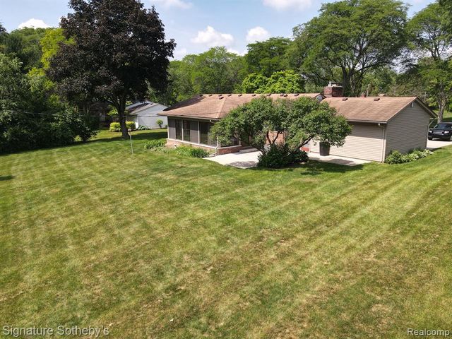 3672 Middlebury Lane, Bloomfield Hills, MI 48301